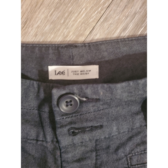 Lee just below the waist Shorts - Picture 4 of 6
